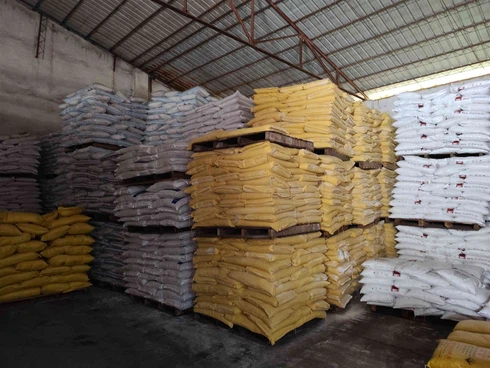 alkali metal hydroxide1 alkali metal hydroxide1